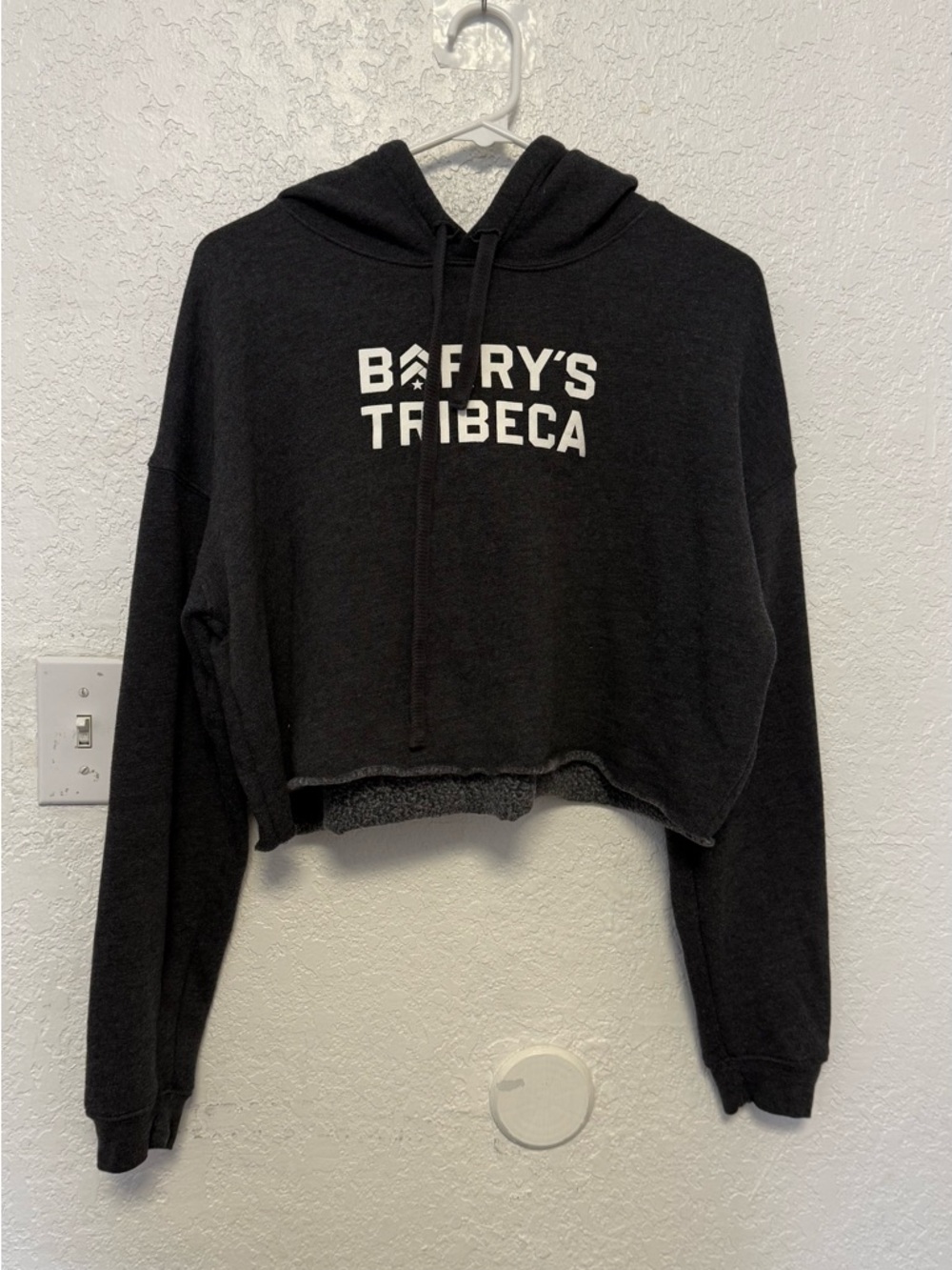 Barry's Bootcamp Tribeca Cropped Hoodie - Charcoal Grey - Medium - Picture 2 of 6
